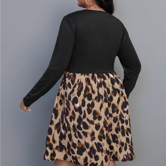 SHEIN Black and Tan Long Sleeve Dress - Picture 2 of 5